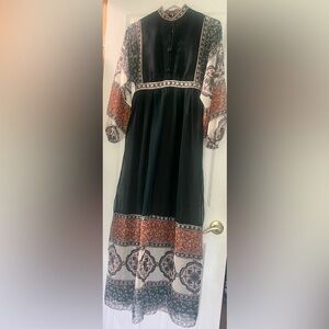 Bohemian Maxi Dress with Floral Patterns vintage 8 Victorian classic aj bari vtg
